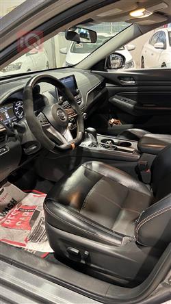 نیسان ئەلتیما